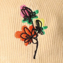 Load image into Gallery viewer, Flowers Hat - Sand