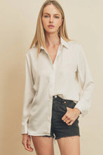 Load image into Gallery viewer, Cali - Classic Button Down Top - Pearl