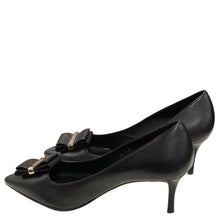 Load image into Gallery viewer, Salvatore Ferragamo Winnie pump
