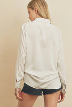 Load image into Gallery viewer, Cali - Classic Button Down Top - Pearl
